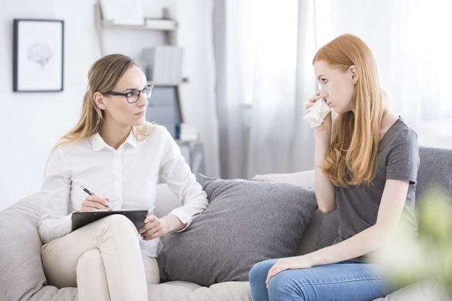 two women discussing how to choose eating disorder treatment