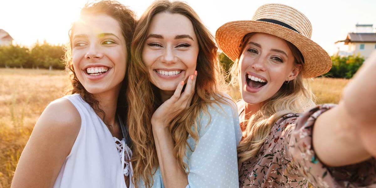 women are happy to celebrate women's health week