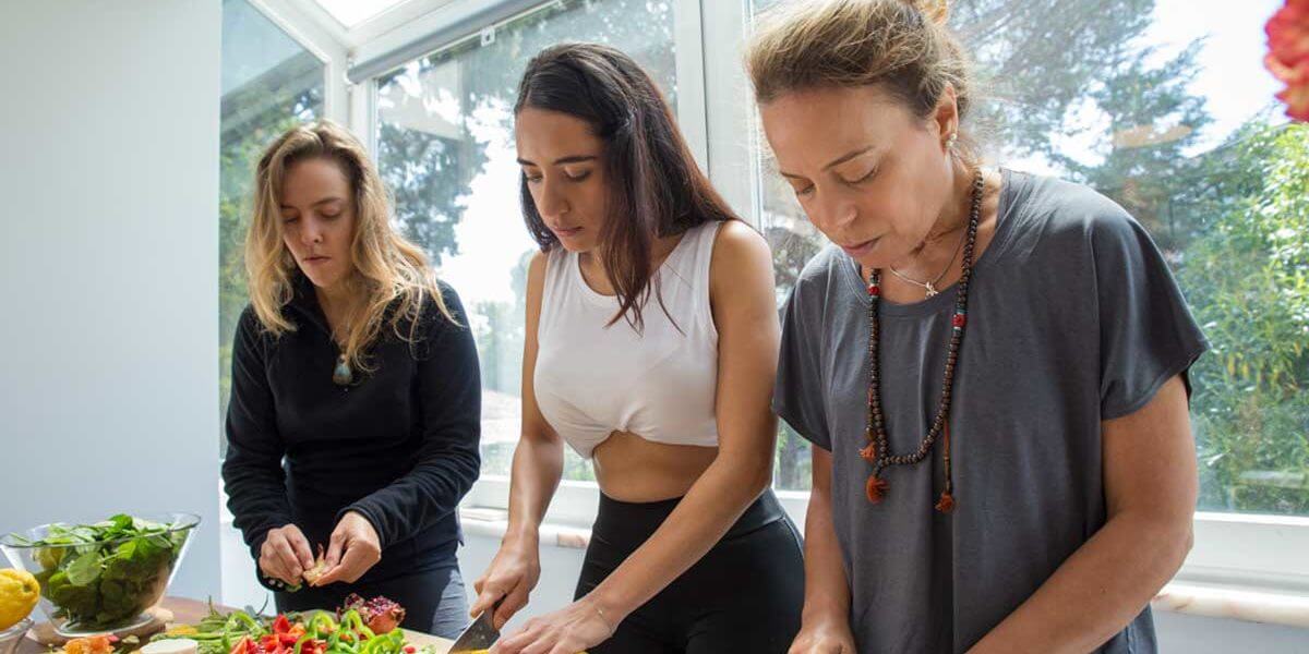 women partake in residential eating disorder treatment