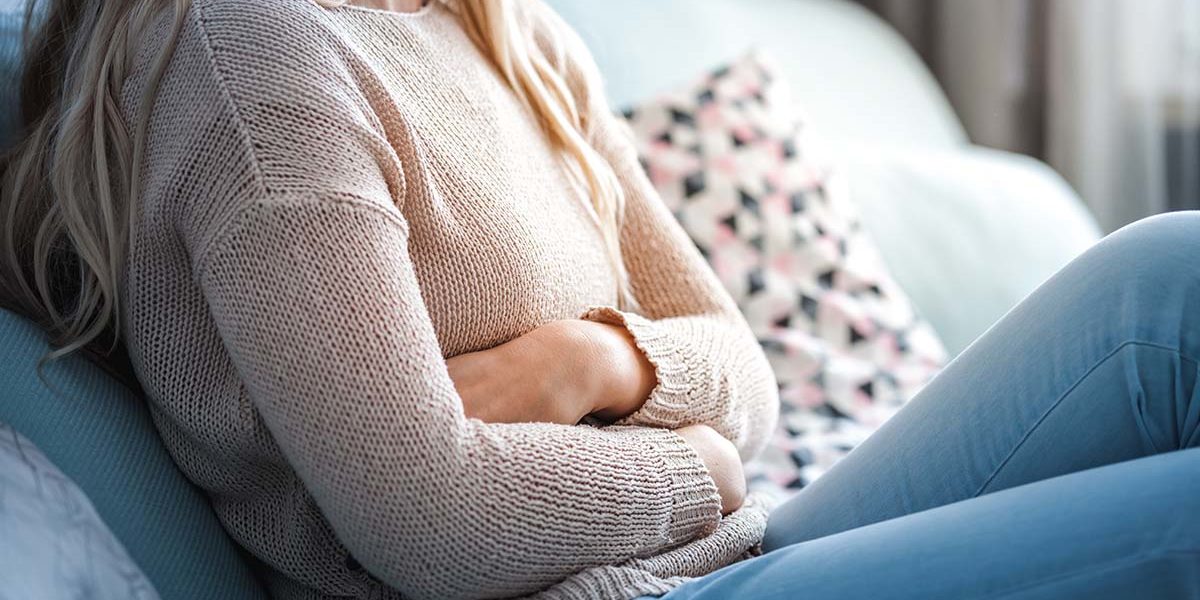 a woman experiences the effects of bulimia